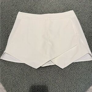 Aqua Asymmetrical Women's White Skort L NWT